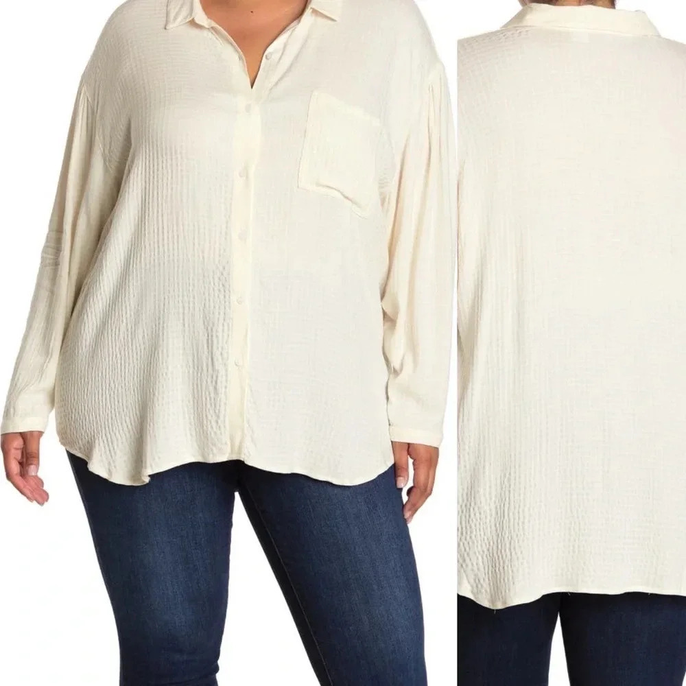 Melrose and Market light pink button down linen shirt pocket size large in Women